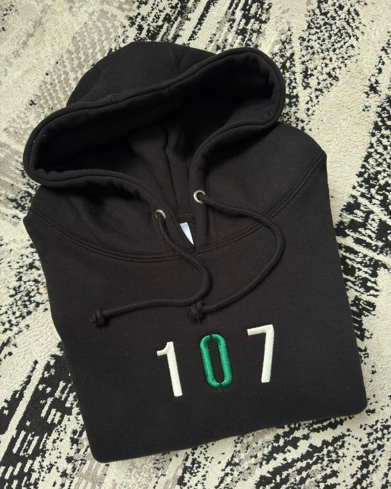 Hoodie 107