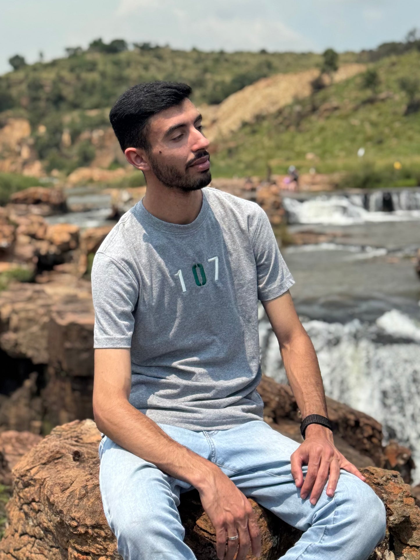 107 T-shirt